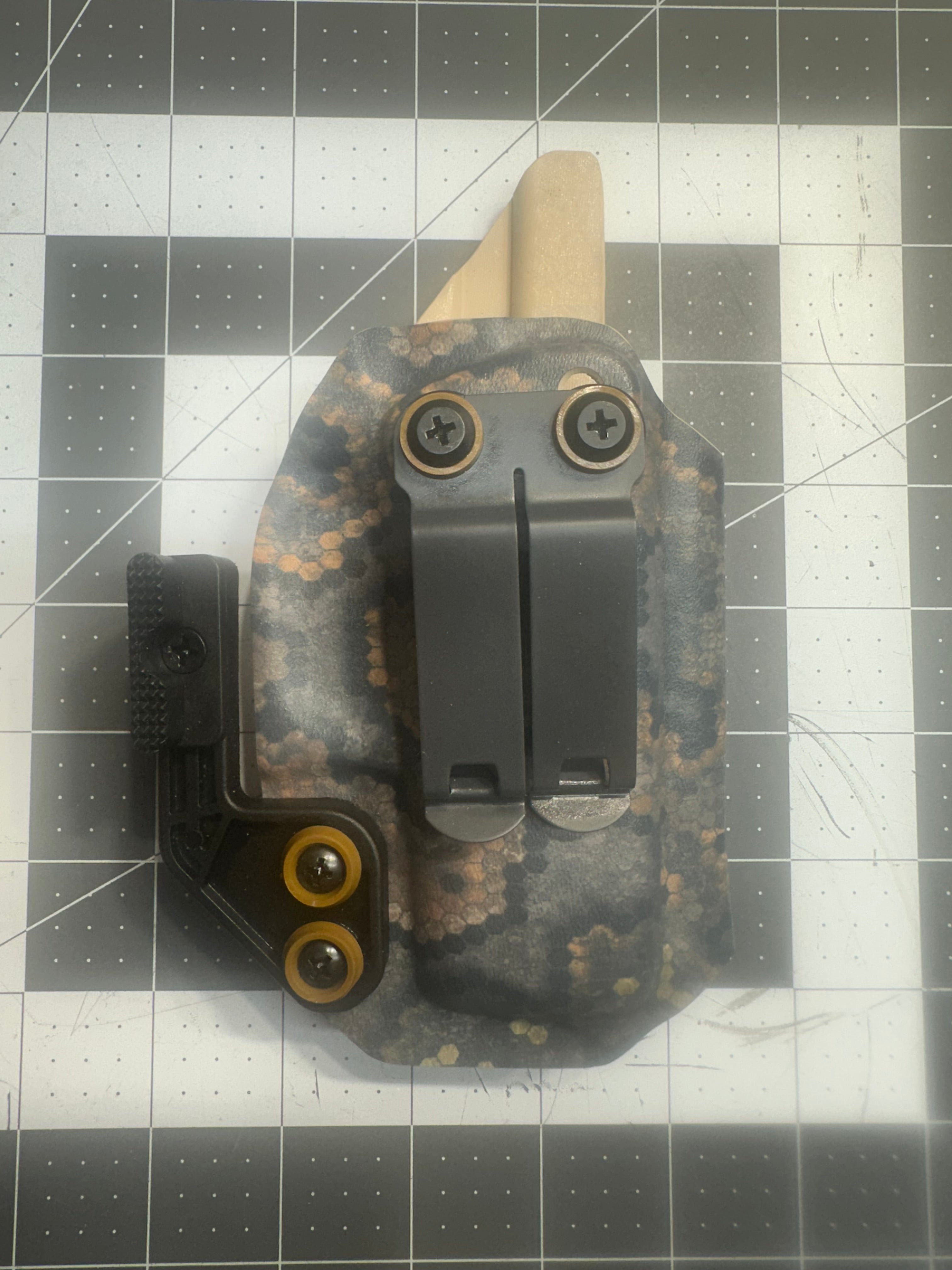 IWB (Inside The Waistband Holster)